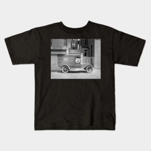 Candy Delivery Truck, 1926. Vintage Photo Kids T-Shirt